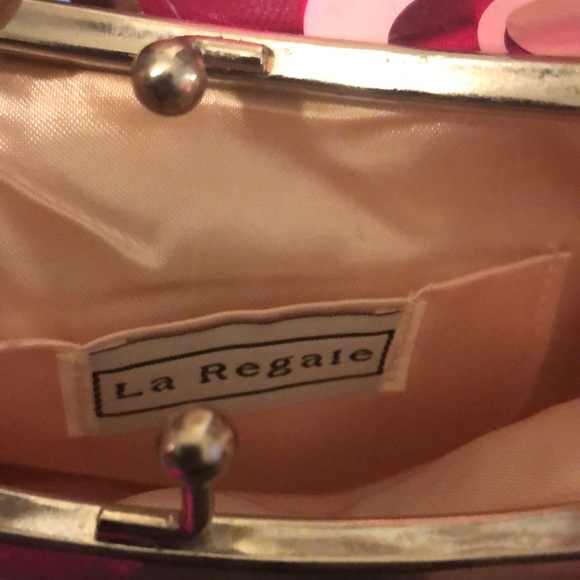 Purse - Picture 2 of 4